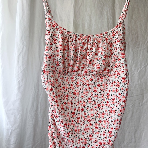Petite Floral print fitted dress - Picture 2 of 5